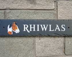 Custom Made Signs Brsitol